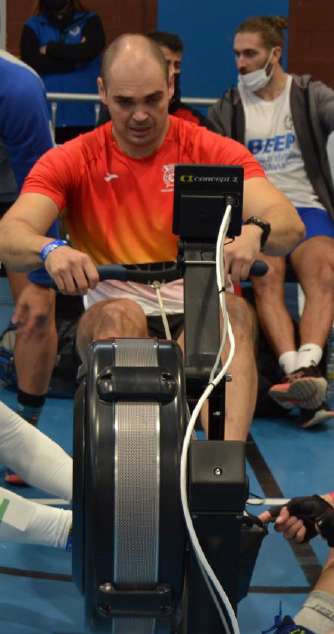 Actuación de Alberto Fernández en la 3ª prueba del III Circuito Open de Remo Indoor